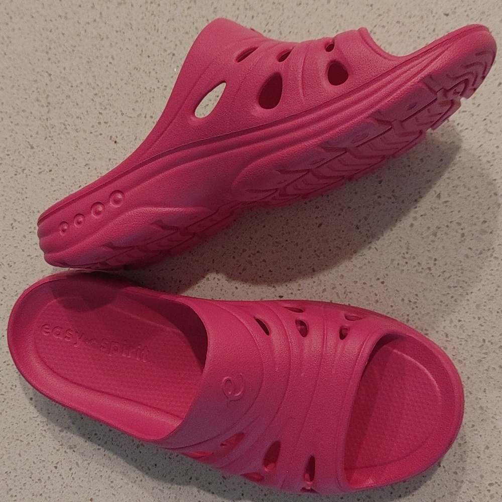 New Easy Spirit sandals. Size 5.0
